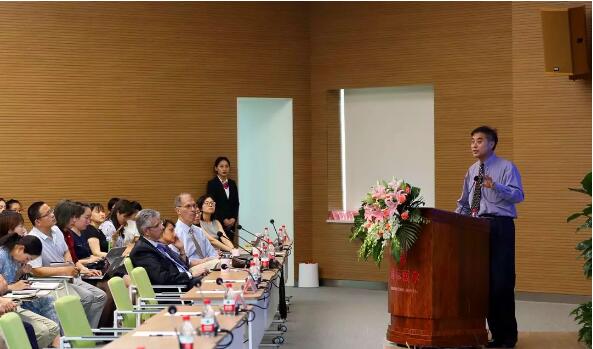 美國醫(yī)療專家走進西安國際醫(yī)學中心，開展國際醫(yī)療合作 