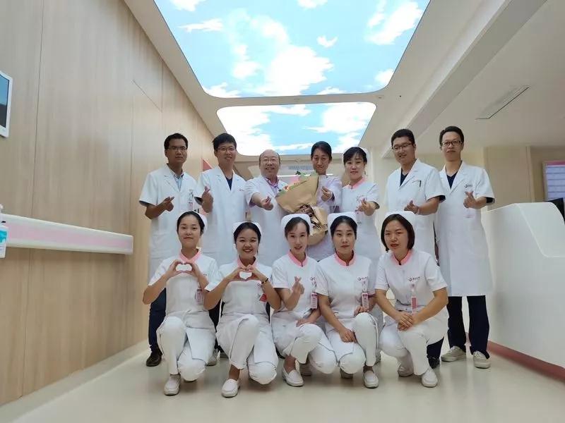 這個國慶，西安國際醫(yī)學(xué)中心人用守護向祖國深情表白