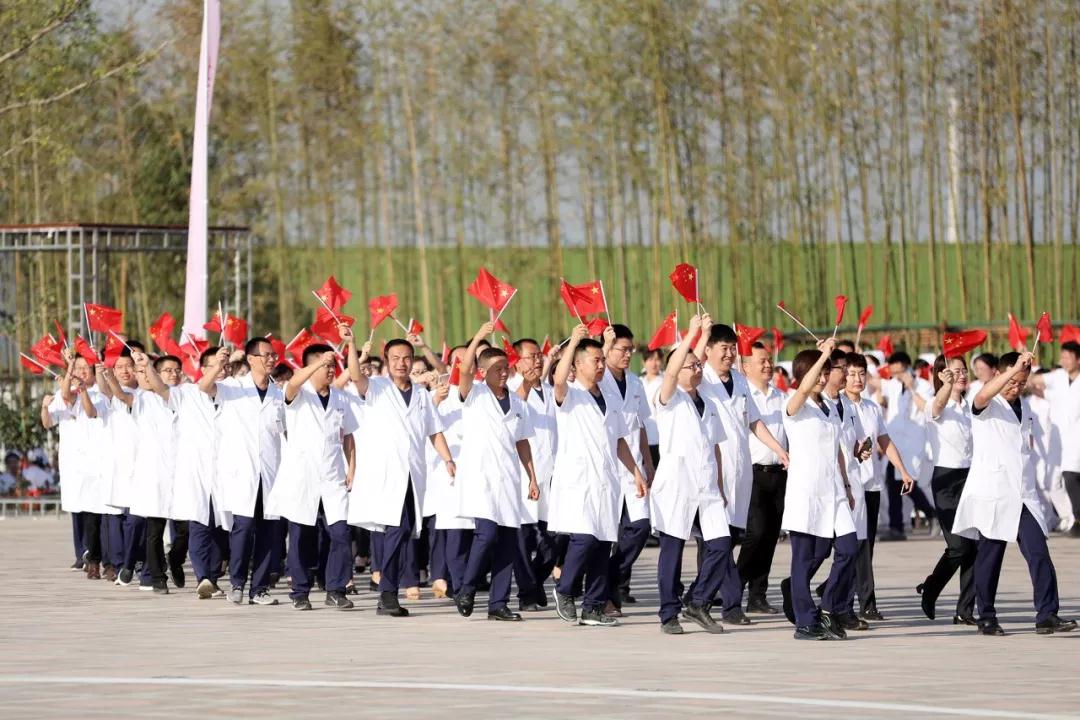 人民日?qǐng)?bào)海外網(wǎng)記者走進(jìn)西安國(guó)際醫(yī)學(xué)中心，請(qǐng)看報(bào)道