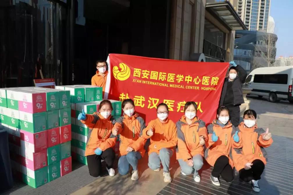 向醫(yī)療隊(duì)的女漢子致敬！