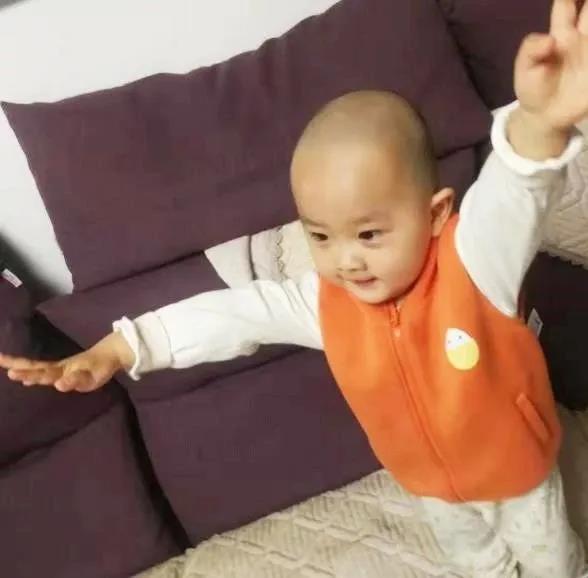 【戰(zhàn)“疫”日記】媽媽，請(qǐng)抱抱我！