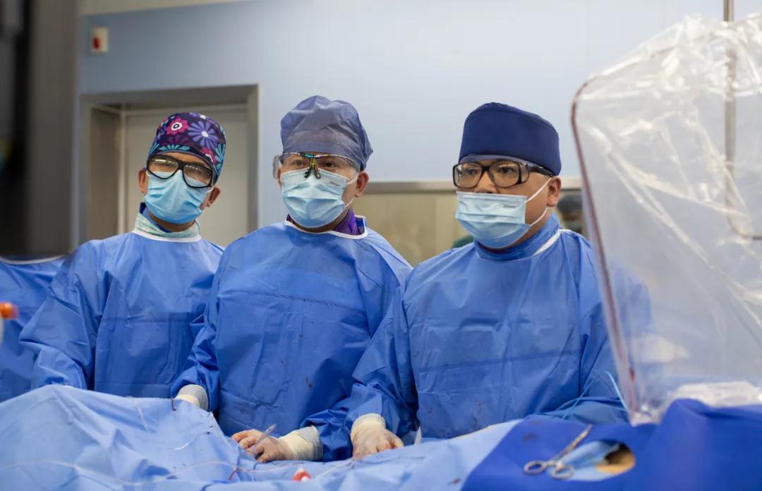 陜西廣播電視臺(tái)—完美！僅5毫米手術(shù)傷口，解決七旬老人主動(dòng)脈夾層及多年“房顫”帶來的腦卒中煩惱！