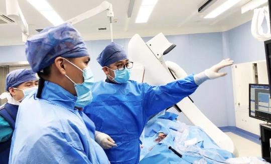 三秦都市報—慌！慌！慌！七旬大叔選擇這里心不“慌”了