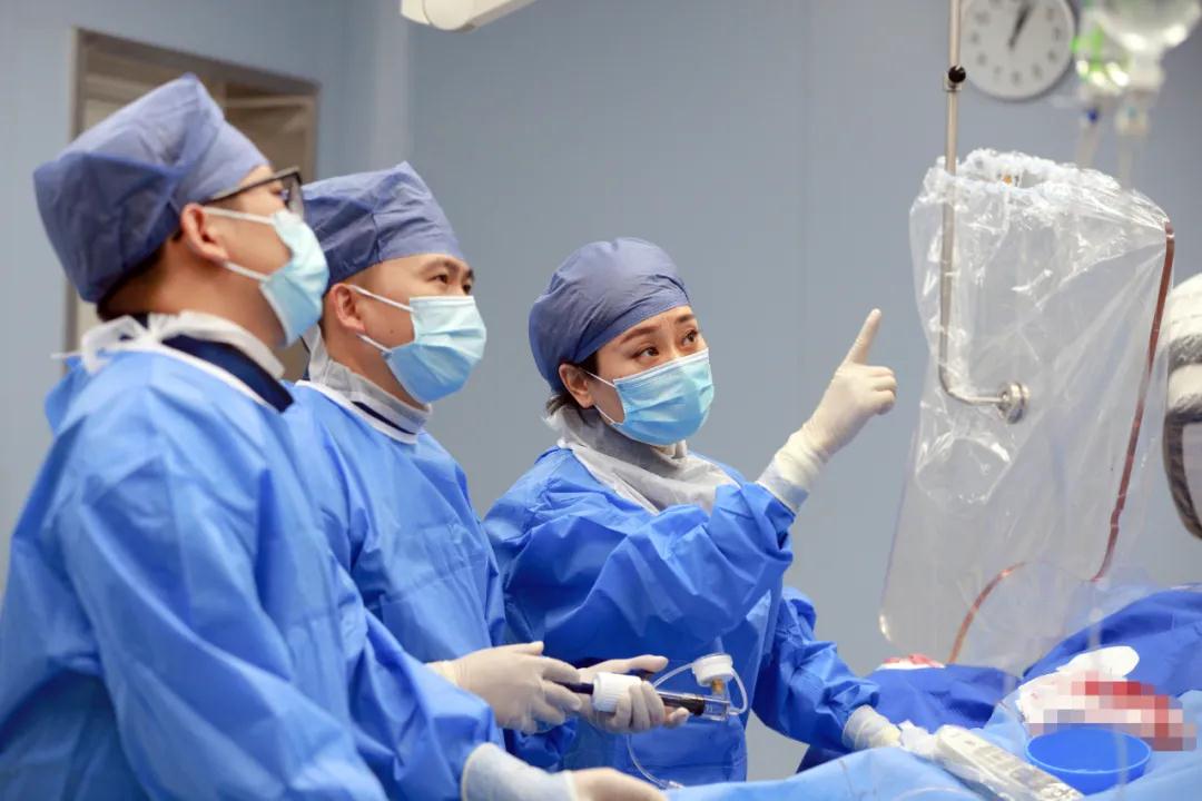 60分鐘打通“心路”！小伙子沖進(jìn)診室，激動(dòng)地說：我可找到你了！