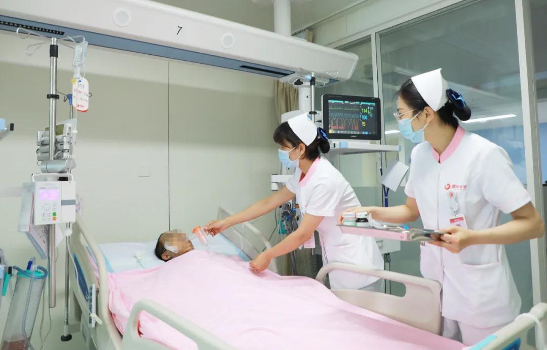 離死亡最近，離希望也更近——記西安國(guó)際醫(yī)學(xué)中心醫(yī)院胸外科ICU