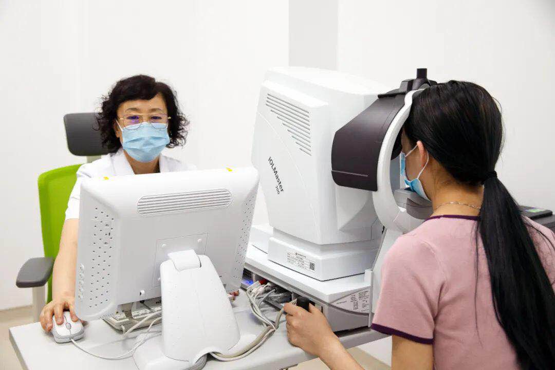 眼睛干澀、看不清字？ 快來(lái)這里檢查