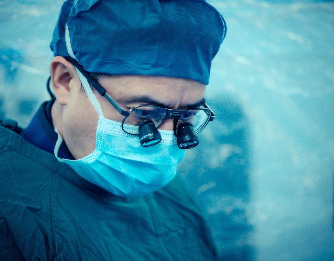 微創(chuàng)！微創(chuàng)！我院第一例經(jīng)導(dǎo)管主動脈瓣膜植入術(shù)成功