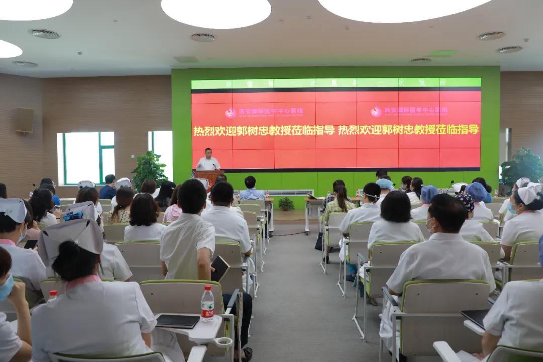 軍醫(yī)大咖齊聚一堂，共敘國際醫(yī)學(xué)創(chuàng)新發(fā)展