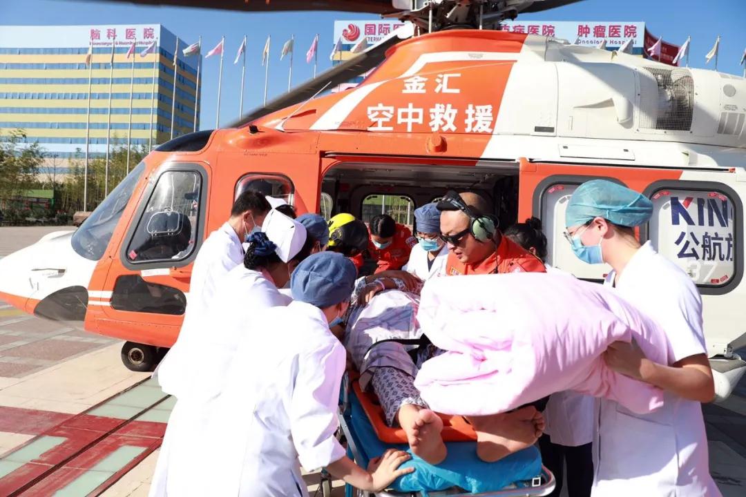 陜西網(wǎng)—生命續(xù)航，分秒必爭！  西安國際醫(yī)學(xué)中心醫(yī)院緊急救助一名跨省“飛”來的重癥患者