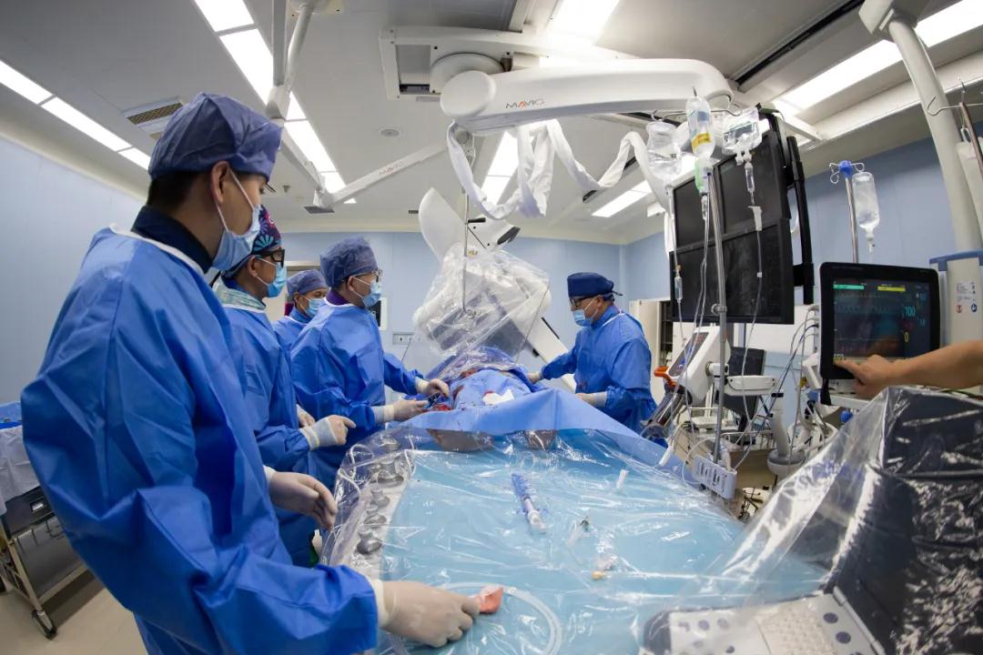 陽光網(wǎng)—數(shù)億網(wǎng)民為何點(diǎn)贊這家醫(yī)院的醫(yī)生！