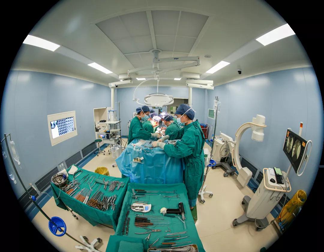 原點(diǎn)新聞—世界首例！3D打印可動(dòng)人工頸椎-椎間盤復(fù)合體植入術(shù)