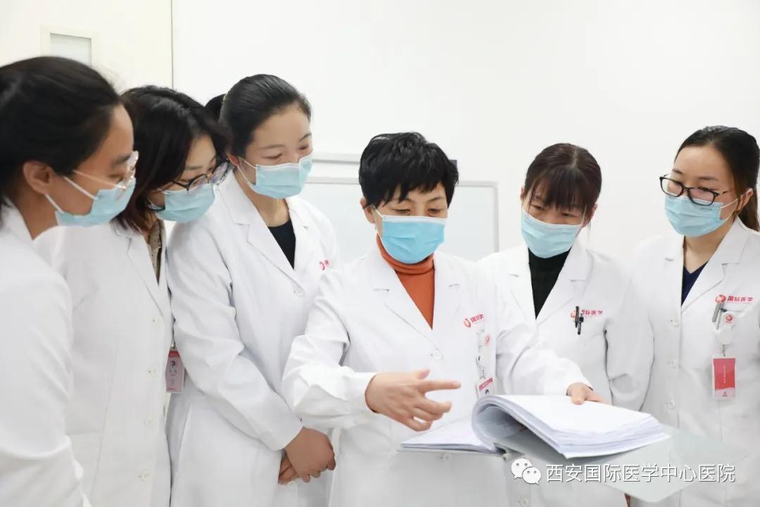 81歲老人腹大如球，一個(gè)半小時(shí)后……