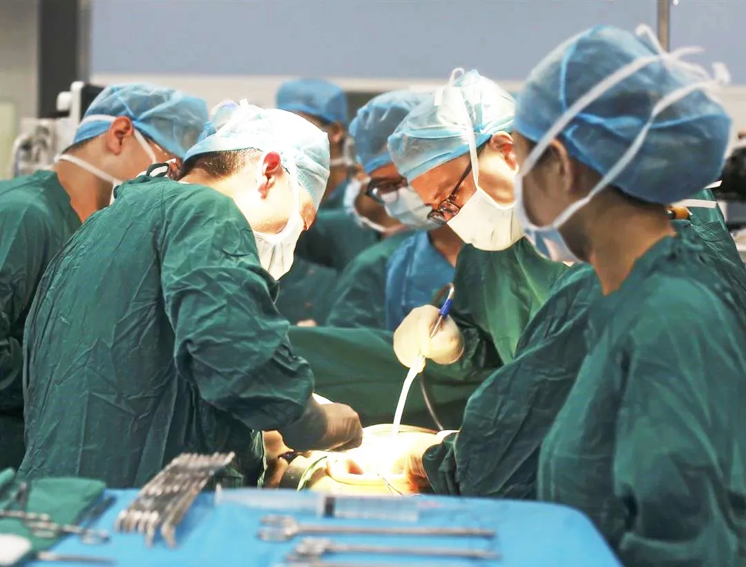 60歲女性，腹圍持續(xù)增大似懷孕10月，原因究竟為何？