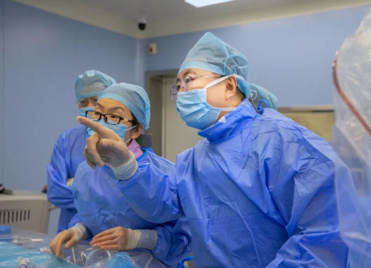 67歲的他輾轉(zhuǎn)大半個(gè)中國，就為打通“心門”