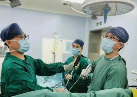 乳腺癌術(shù)后再患肺結(jié)節(jié)，微創(chuàng)、精準(zhǔn)多亞段聯(lián)合切除手術(shù)根治早癌