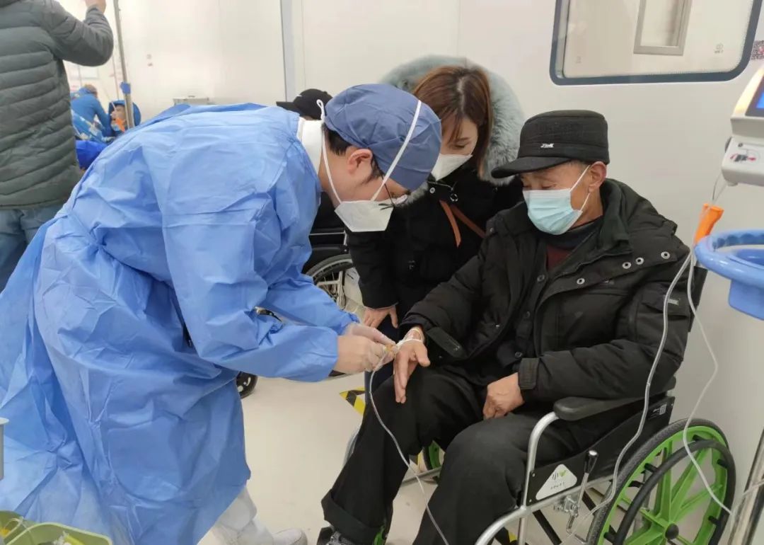 向光而行，致敬元旦堅守“醫(yī)”線的你們！