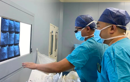 這，就是醫(yī)護(hù)人員的“硬核”擔(dān)當(dāng)！