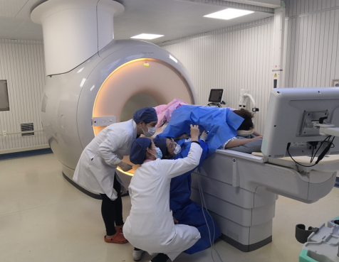 磁共振發(fā)現(xiàn)乳腺可疑病變?cè)趺崔k？微創(chuàng)精準(zhǔn)的磁共振真空輔助旋切技術(shù)來(lái)解決