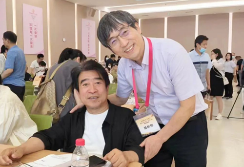 “醫(yī)”往情深15載！一位基層“輪椅”醫(yī)生和醫(yī)學(xué)大咖的故事