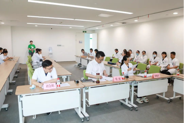 助推學科高質(zhì)量發(fā)展！我院舉行2021年院級課題中期答辯會