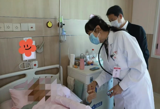 阿拉善盟?西安，7次跨省求醫(yī)：一位82歲老人的“信任投票”