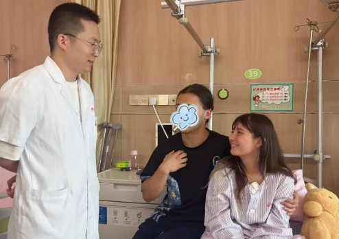 羅馬尼亞女孩西安就醫(yī)記：保險(xiǎn)能報(bào)銷，醫(yī)生夠?qū)I(yè)